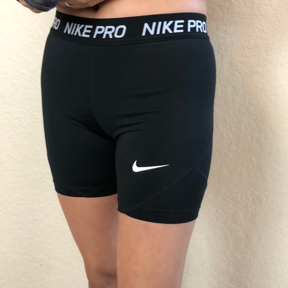 Nike Pants - Nike 5’ Compression Shorts size XL